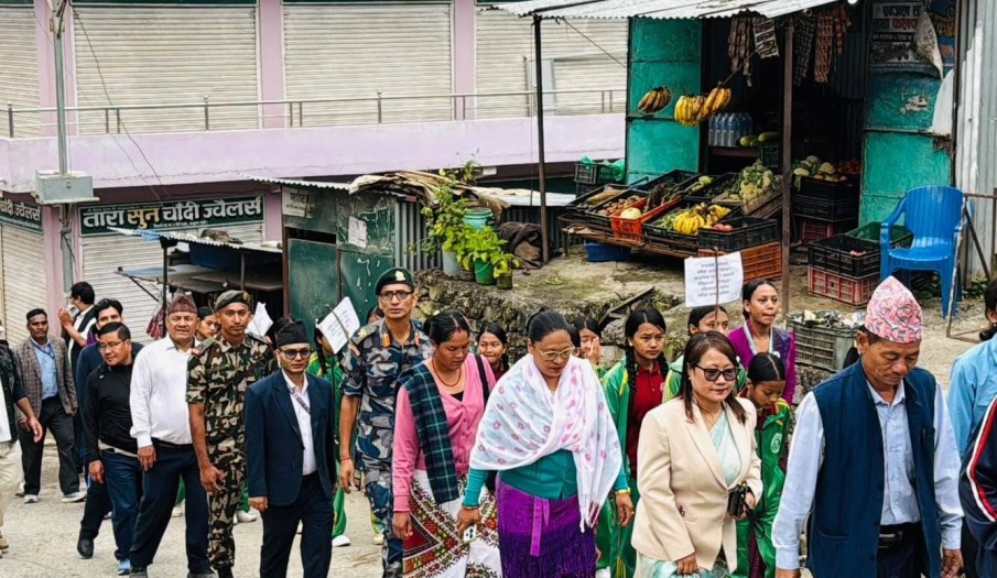 संविधान दिवस,२०८३ विशेष र्यालीमा सहभागीहरु